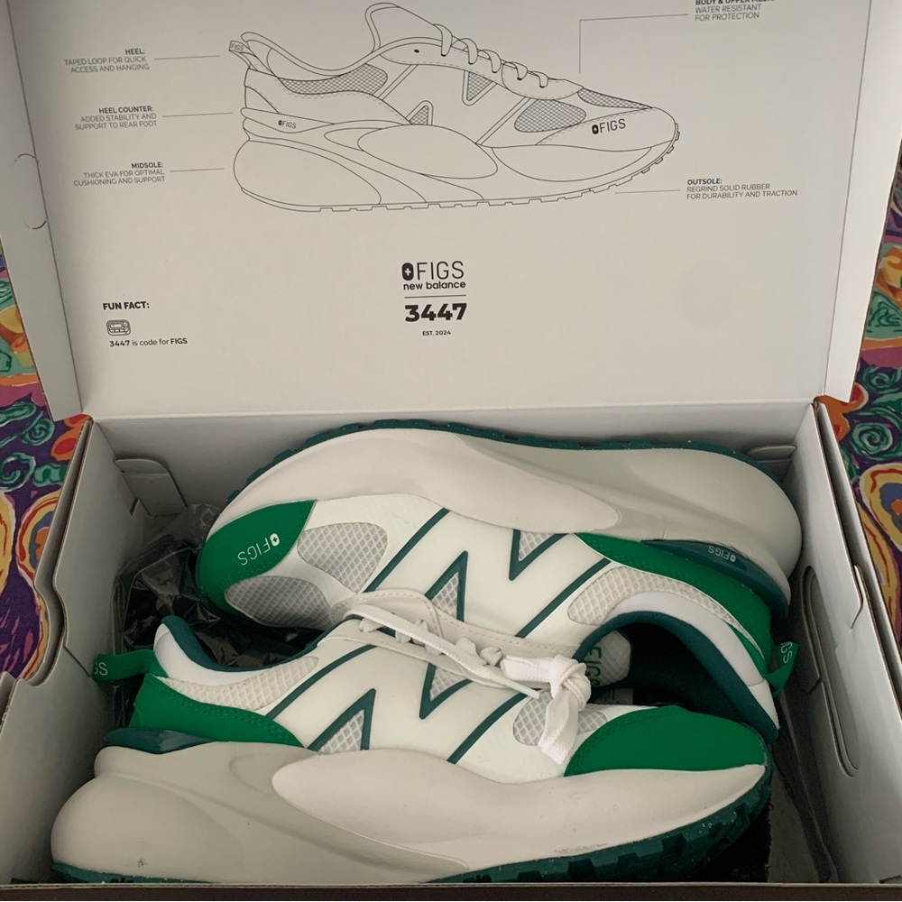 Women’s 9 FIGS x NEW BALANCE 3447 Evergreen Green White Comfort Sneakers NWB - Picture 12 of 13